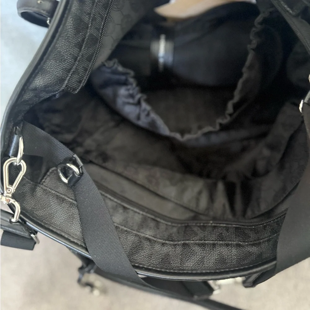 Michael Kors Black Embossed Baby Diaper Handbag With Baby Changing Pad & Pockets - Picture 9 of 10